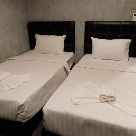 Loftel @ Nakhon Hostel Накхон Си Тамарат Екстериор снимка