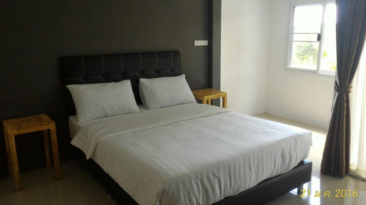 Loftel @ Nakhon Hostel Накхон Си Тамарат Екстериор снимка