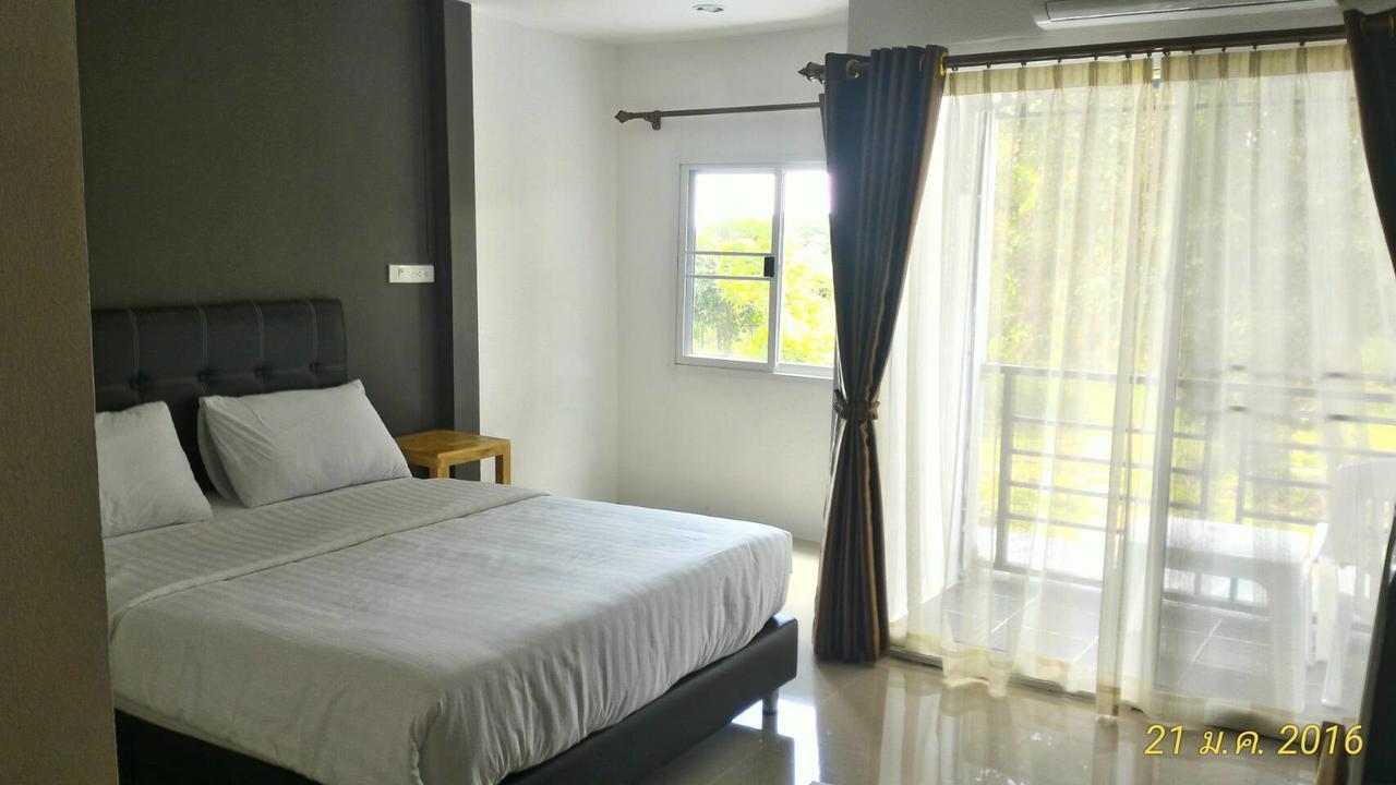 Loftel @ Nakhon Hostel Накхон Си Тамарат Екстериор снимка