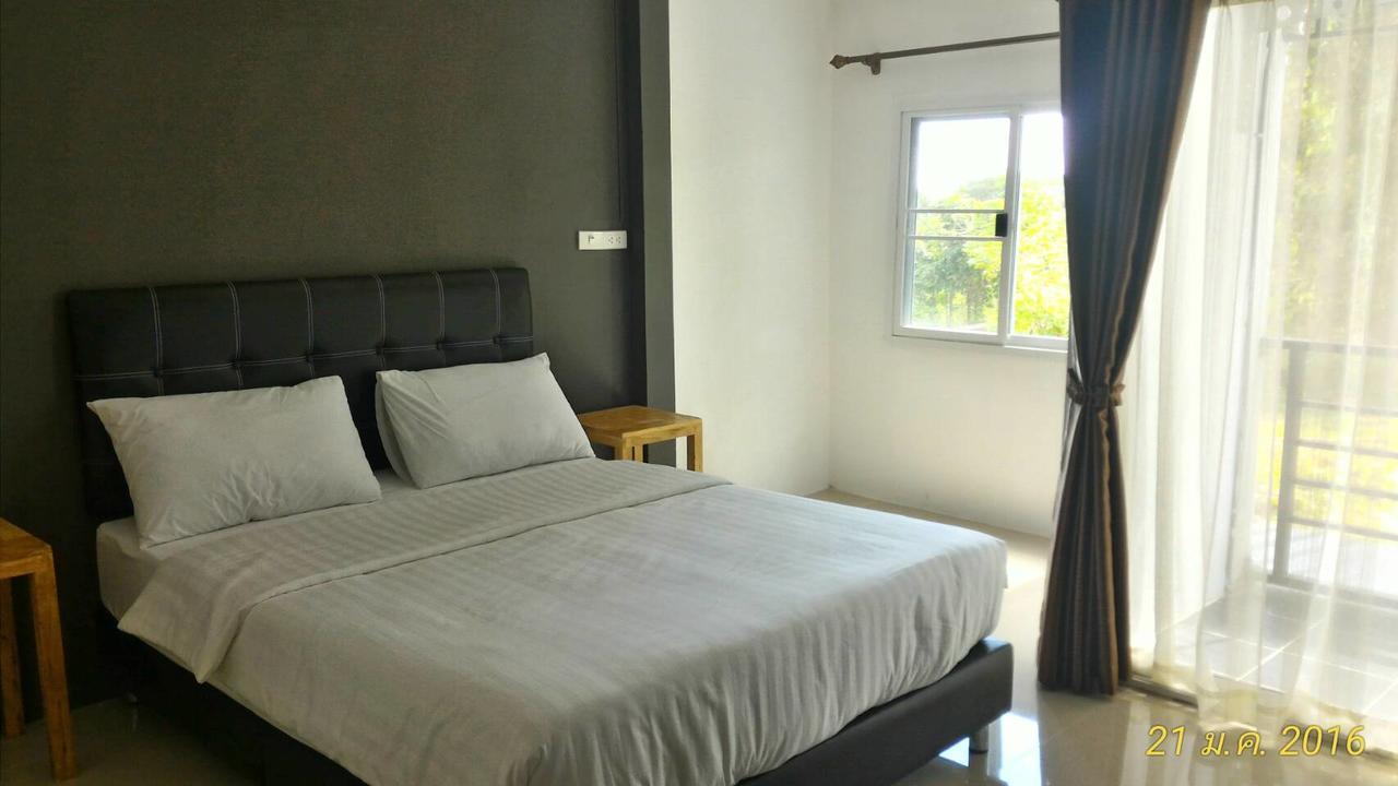 Loftel @ Nakhon Hostel Накхон Си Тамарат Екстериор снимка