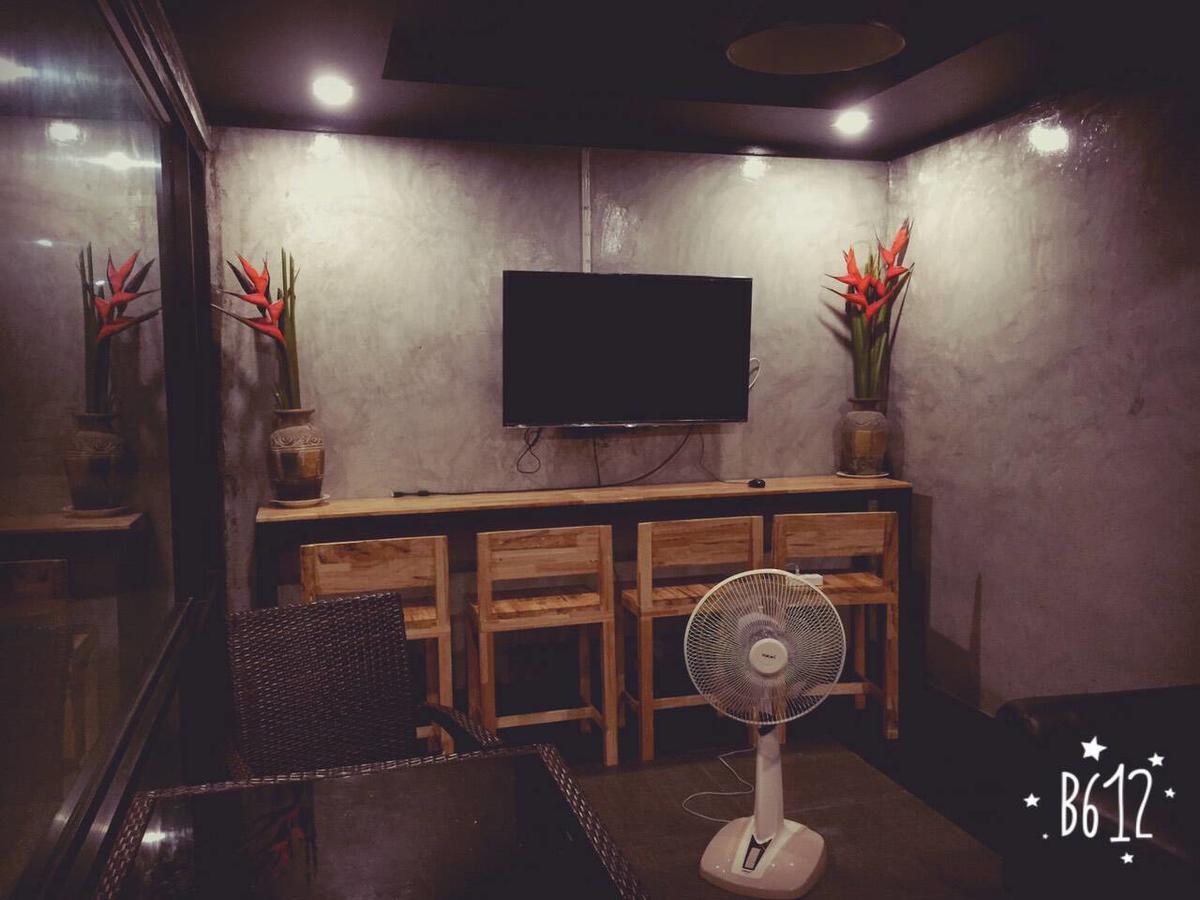 Loftel @ Nakhon Hostel Накхон Си Тамарат Екстериор снимка