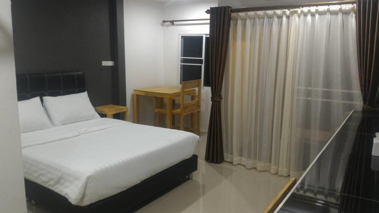 Loftel @ Nakhon Hostel Накхон Си Тамарат Екстериор снимка