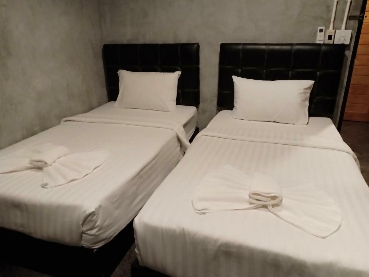 Loftel @ Nakhon Hostel Накхон Си Тамарат Екстериор снимка